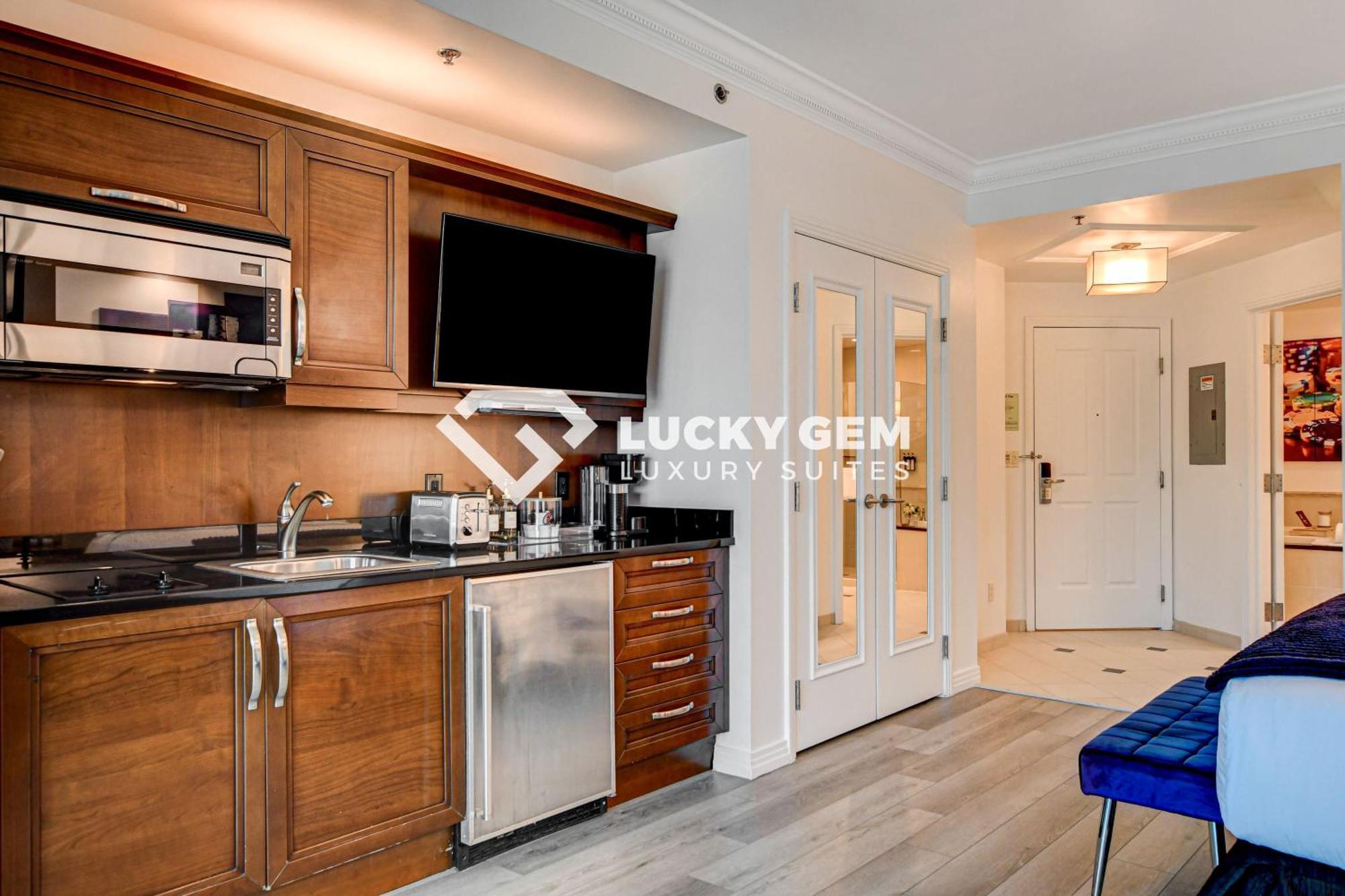 Lucky Gem Penthouse & Luxury At Signature Resort, Balcony Strip View 2605 Hotel 5*